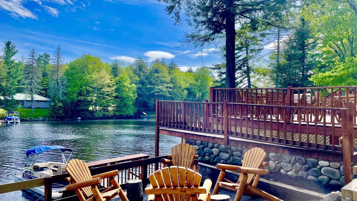 Old Forge Cottage | Cottage "1st Lake" a two bedroom, waterfront cottage at The Lakes Old Forge!
