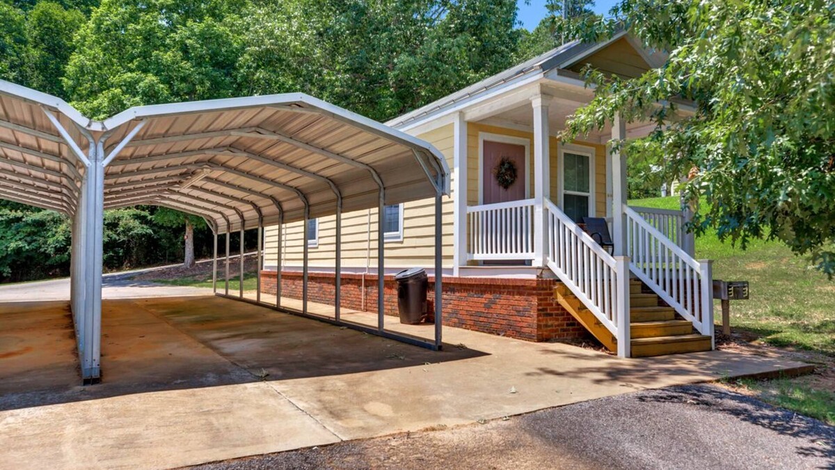 Langston Cabin | Cottage #2 Fisherman's Landing/1-Bed Fishing Cottage w/Covered Boat Shelter"