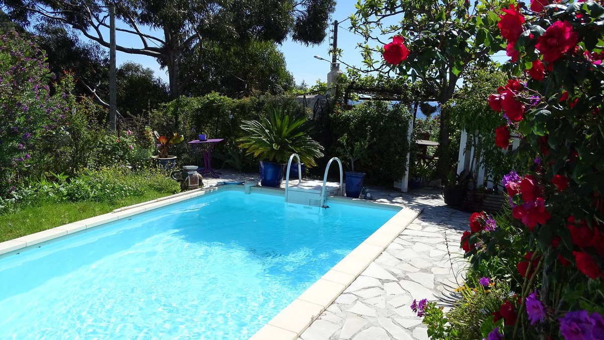 Eze Cottage | COTTAGE: 2 rooms surrounded by greenery with swimming pool