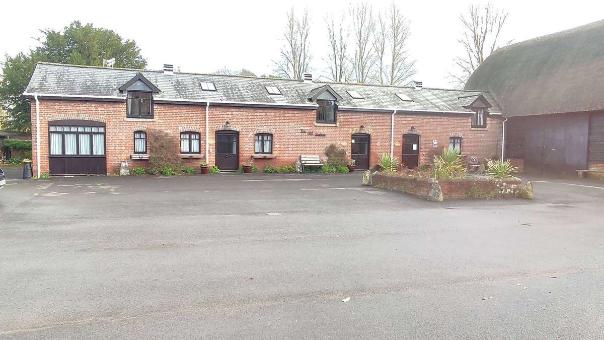 Britford Cottage | Cottage 2 - Three Bedroom Cottage