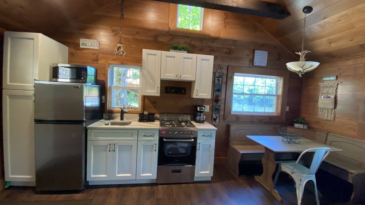 Old Forge Cottage | Cottage “2nd Lake” 2-Bedroom, Waterfront Cottage at The Lakes Old Forge