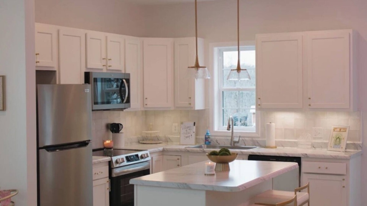 Farmers House | Cottage #3 at MeadowView- near Cave Run Lake!