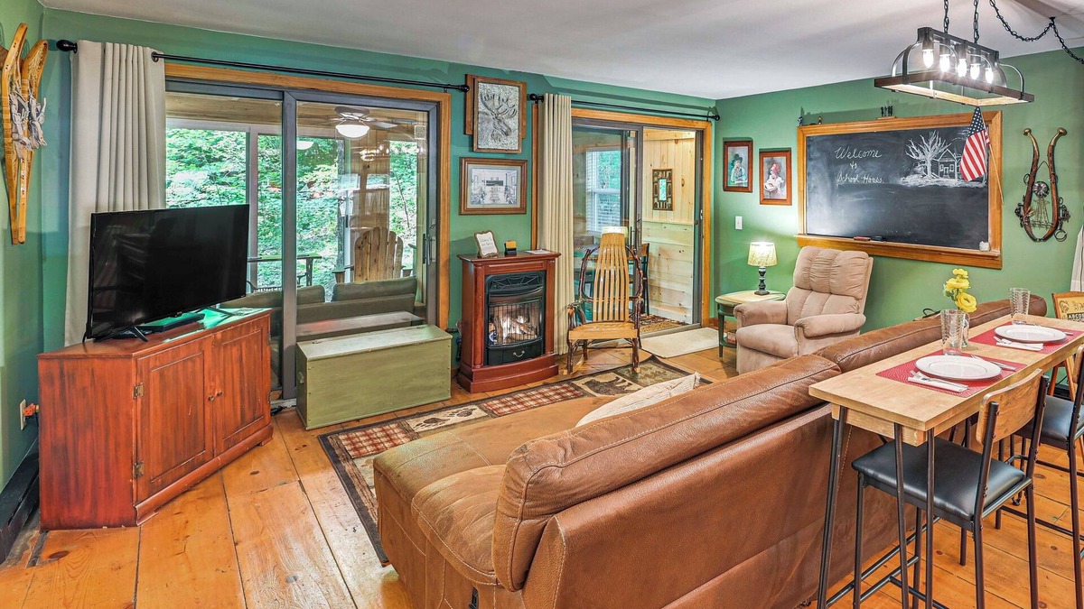 North Creek Cottage | Cottage < 8 Mi to Gore Mountain in Bakers Mill!
