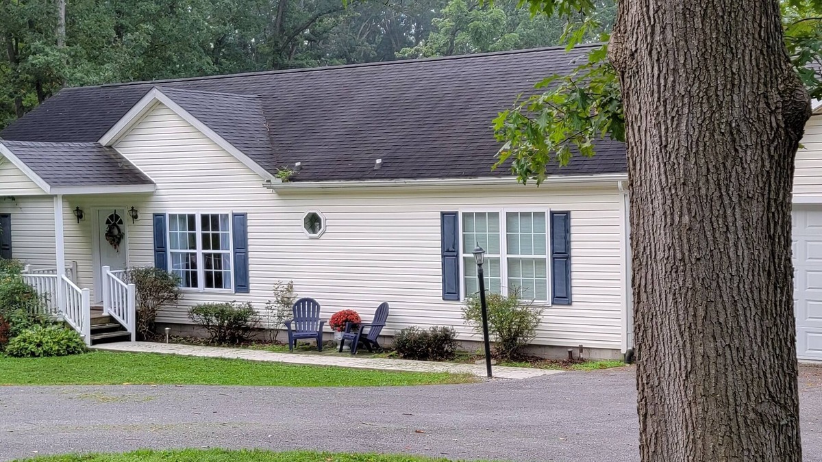 Duncansville House | Cottage at Chimney Ridge Farms