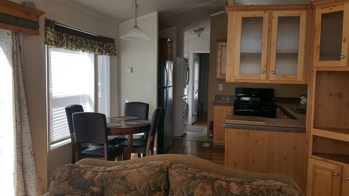 Scotch Creek House | Cottage at the Lake