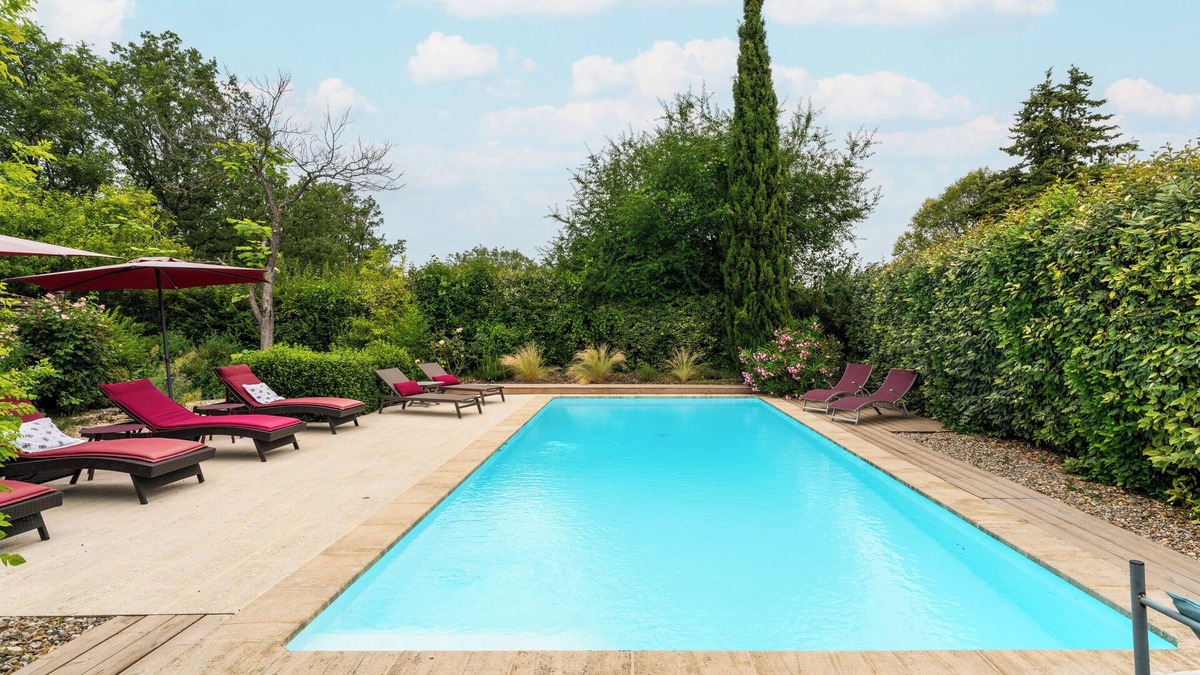Malemort-du-Comtat House | Cottage "Au Coeur Du Vaucluse" with Shared Pool, Private Terrace & Wi-Fi