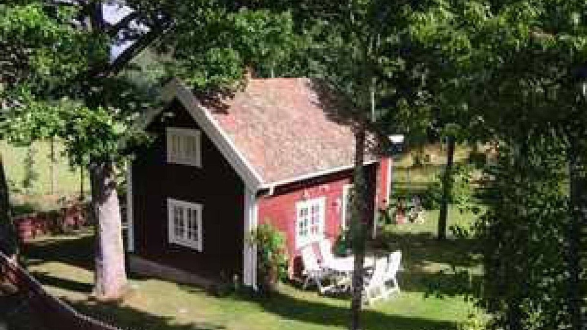 Kinda Municipality House | Cottage between the two lakes Åsunden and Nedre Ucknen
