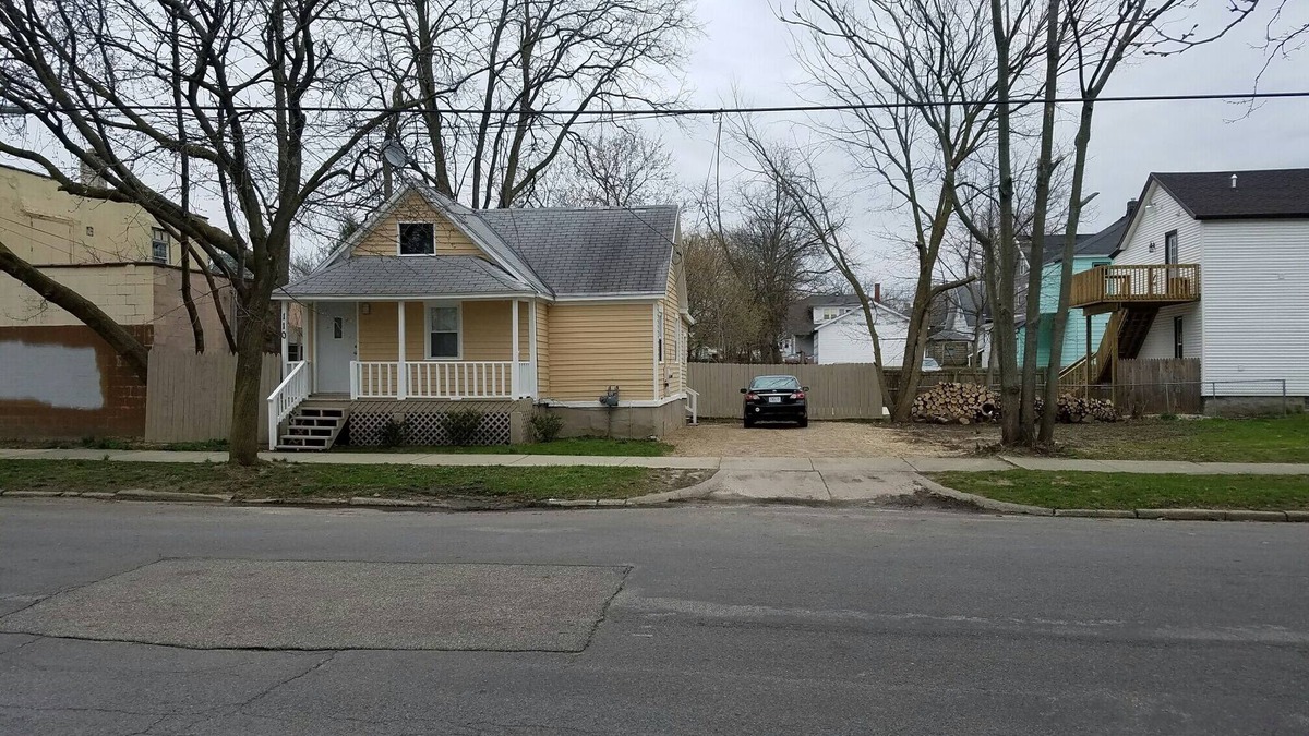 Grand Rapids House | Cottage Bungalow in Downtown Grand Rapids, MI