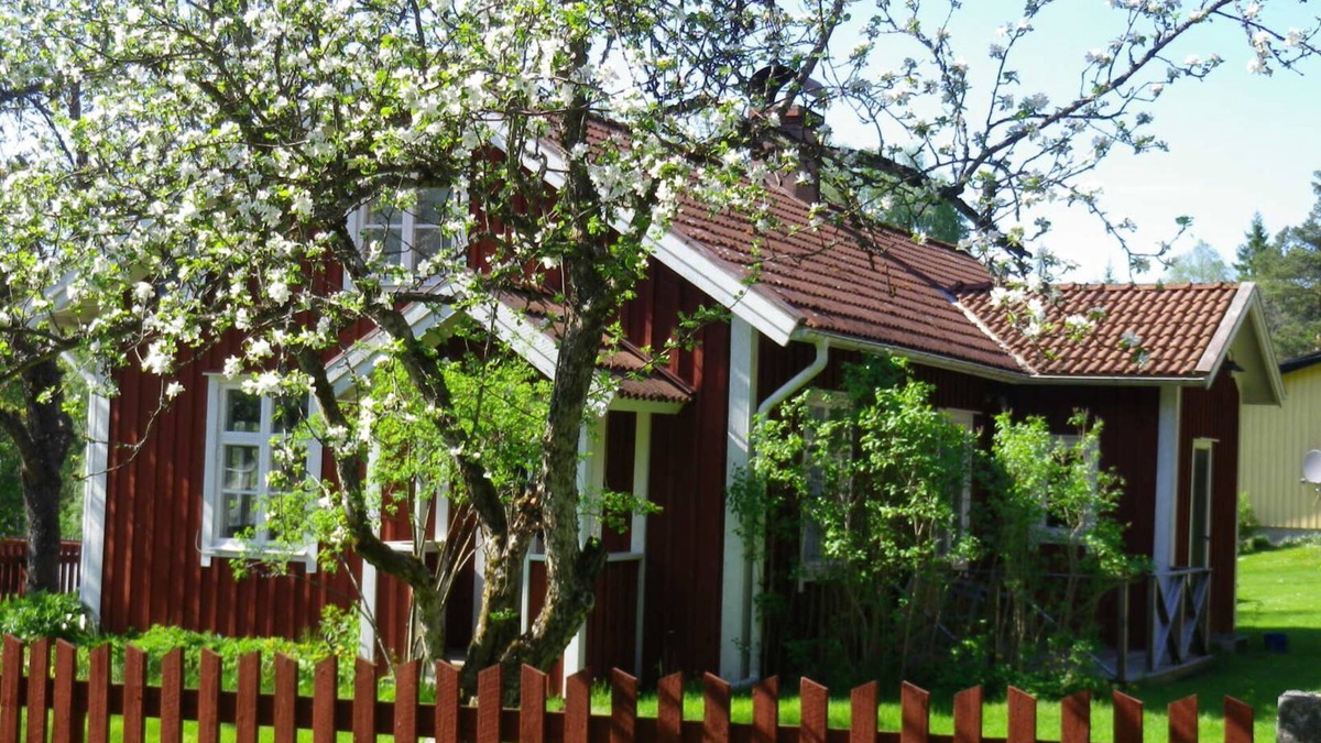 Tranemo House | Cottage by the lake and 15 minutes from the Isaberg ski area
