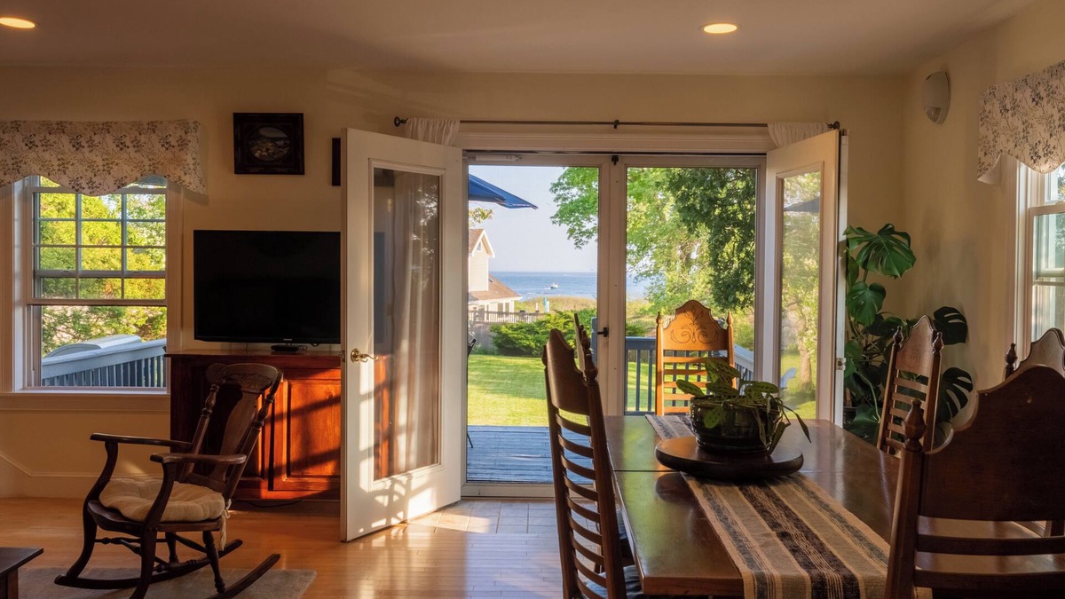 Cape Elizabeth House | Cottage by the Sea - Steps to Crescent Beach, a Quick Drive to Portland