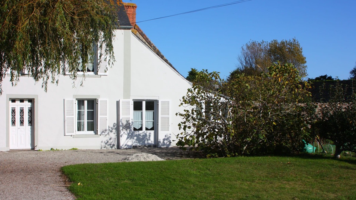 Quineville Cottage | Cottage by the sea in the heart of a village
