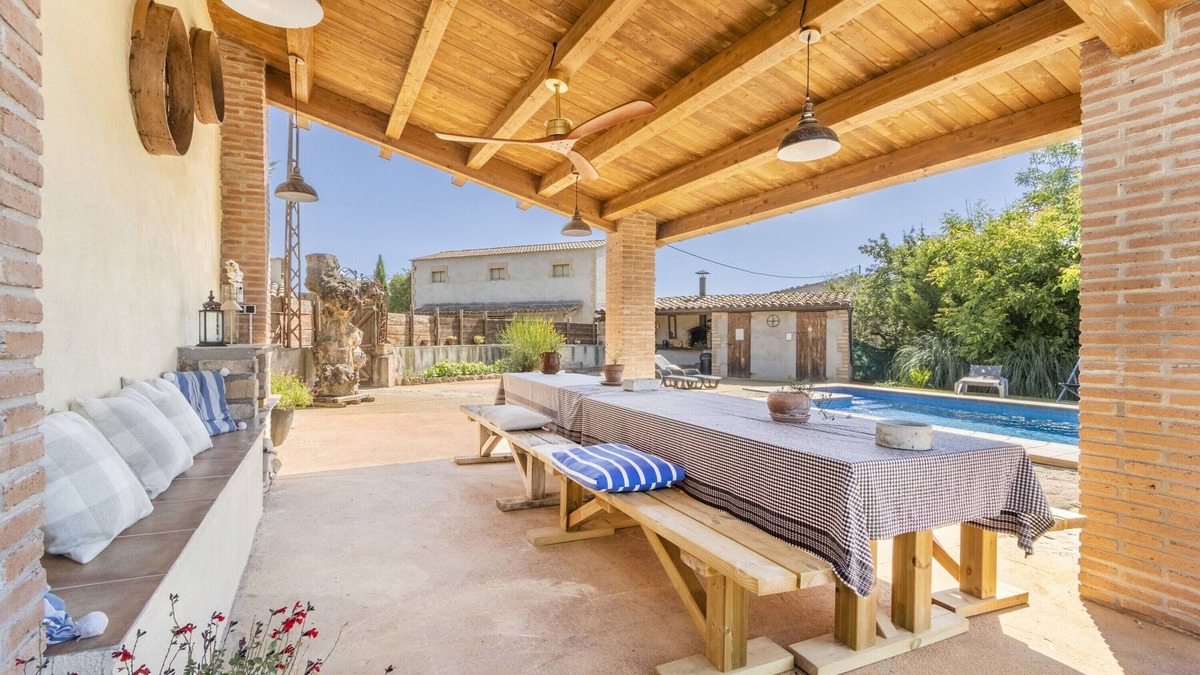 Olius Cottage | Cottage 'Casa Marcús' with Mountain View, Wi-Fi and Air Conditioning