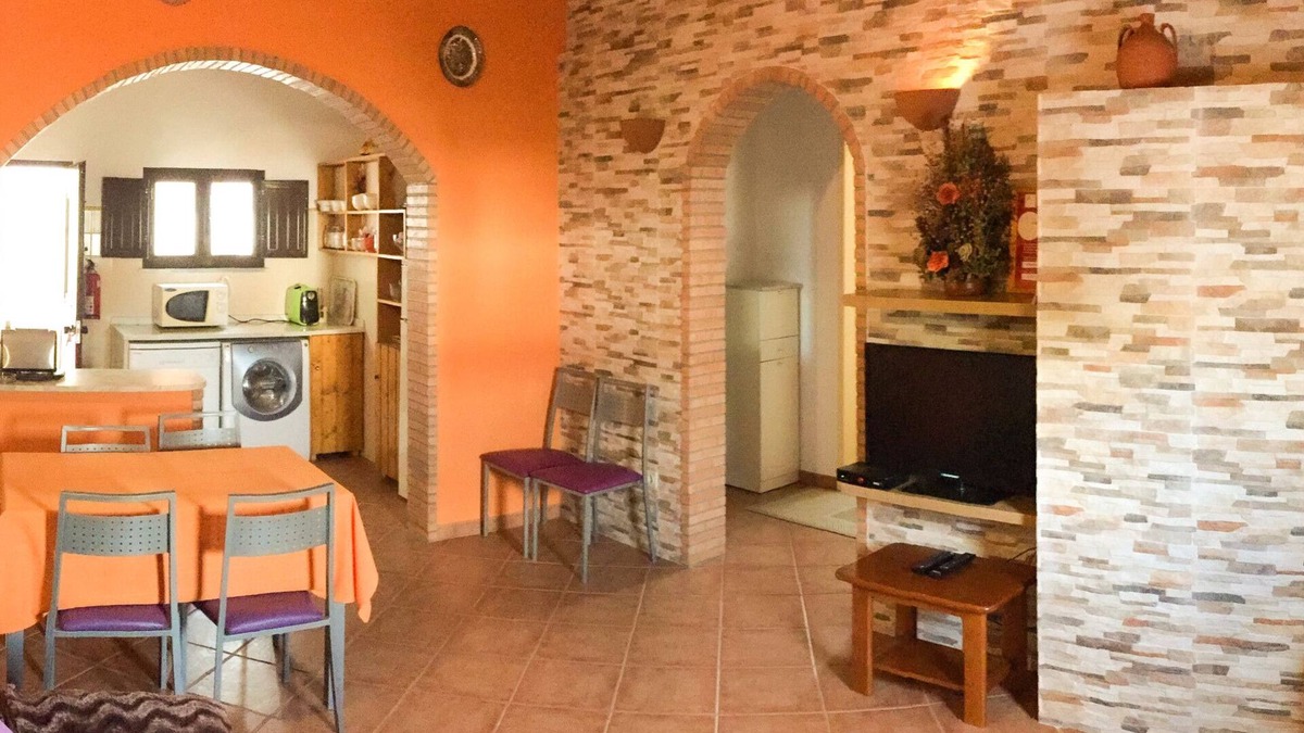 Aldeia de Brescos Cottage | Cottage 'Casas Da Lagoa - T2 Norte' with Private Garden, Balcony and Wi-Fi