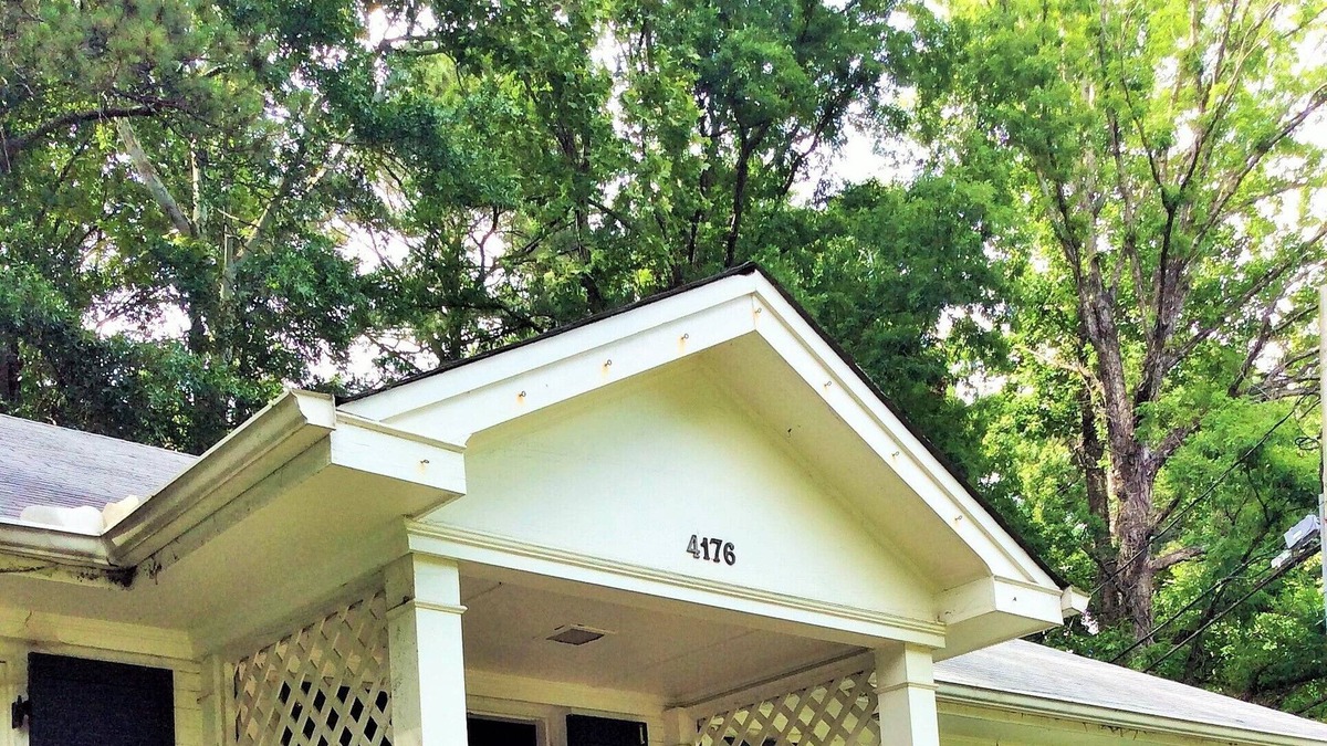 Crestline Heights Cottage | Cottage - Central location -Great for small family and friends. DISCOUNTS AVAIL!
