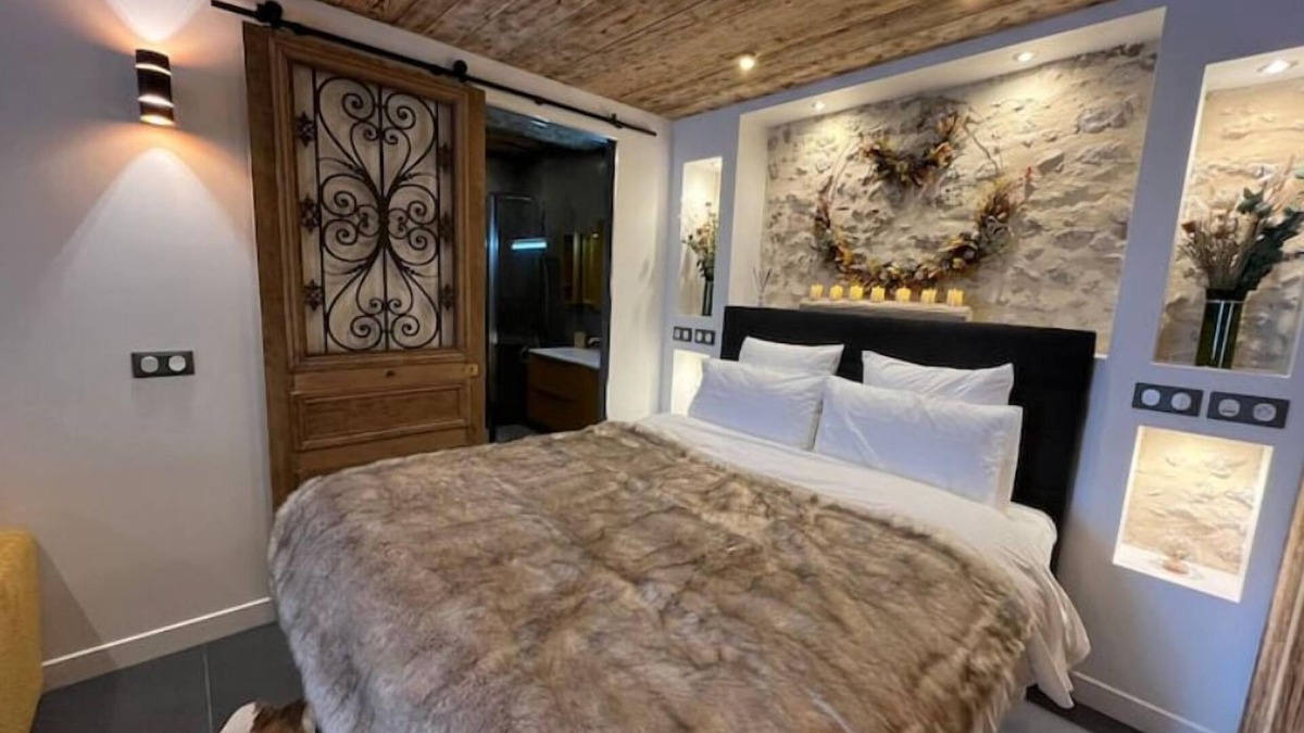 Jouars-Pontchartrain Apartment | Cottage Chalet