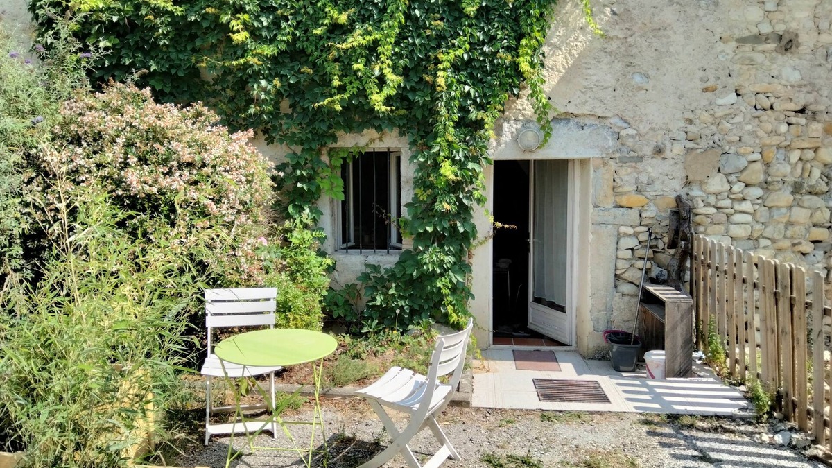 Mirabel-et-Blacons Hotel | Cottage close to the village center and Drôme
