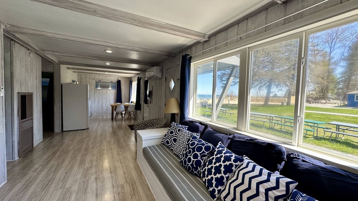 Northeastern Michigan Cottage | Cottage Cove · Lake Huron Beach Cottage No. 7