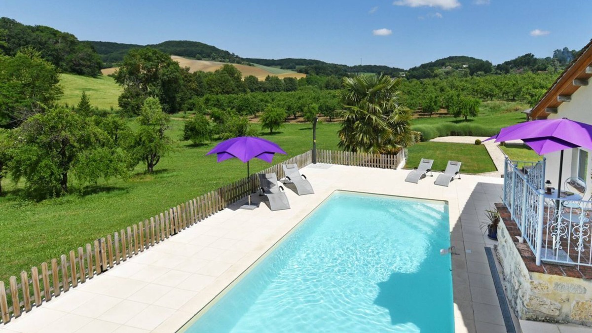 Castelmoron-sur-Lot Villa | Cottage Des Cedres - Three Bedroom Villa, Sleeps 6