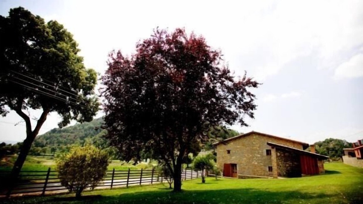 Santa Maria de Besora Cottage | Cottage for 8 people in the Catalan pre-Pyrenees