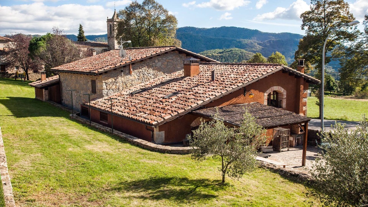 Santa Maria de Besora Cottage | Cottage with pool near Barcelona