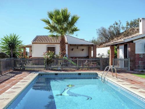 Antequera House | Cottage in Villanueva with Mountain Views