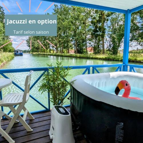 Ouges Boat Rental | Cottage flottant terrasse gamme supérieure option jacuzzi proche Dijon