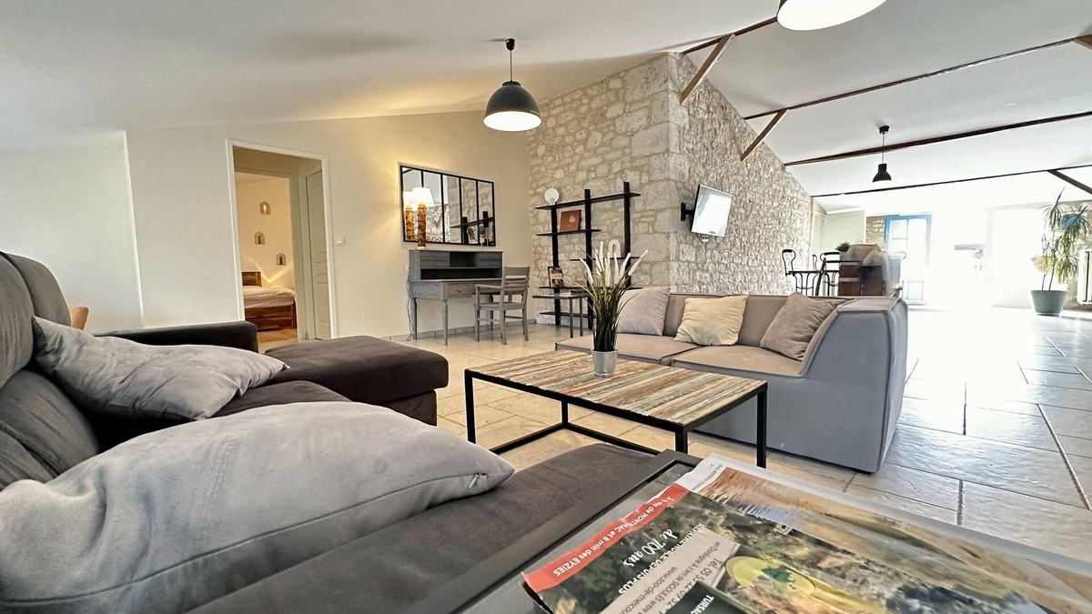 Thenac Cottage | Cottage for 8 persons in the heart of a vineyard at Thenac, Dordogne