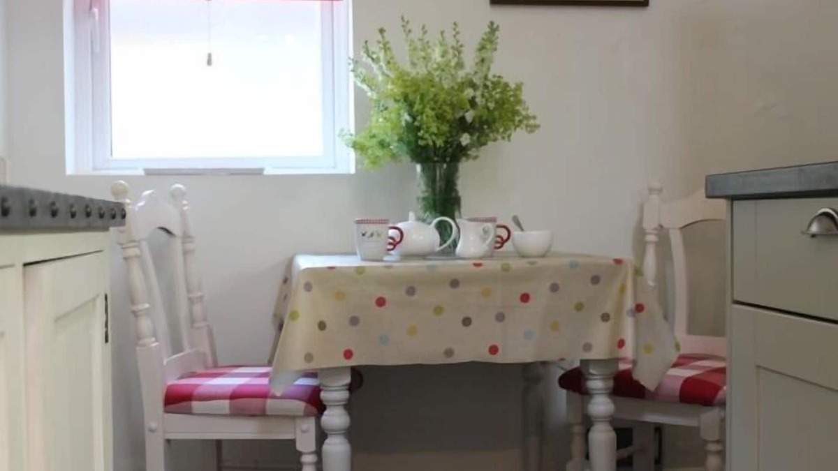Cheadle Cottage | Cottage for Two in Cheadle close to Alton Towers & Stoke on Trent