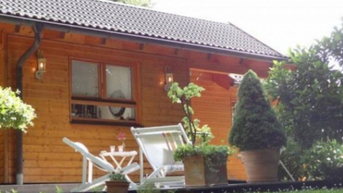 Daubeuf-pres-Vatteville Cottage | Cottage the edge of the wood close to the historic city of ROUEN