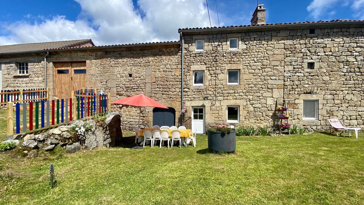 La Besseyre-Saint-Mary Cottage | Cottage for 10 with 4 bedrooms and 3 bathrooms, pets allowed