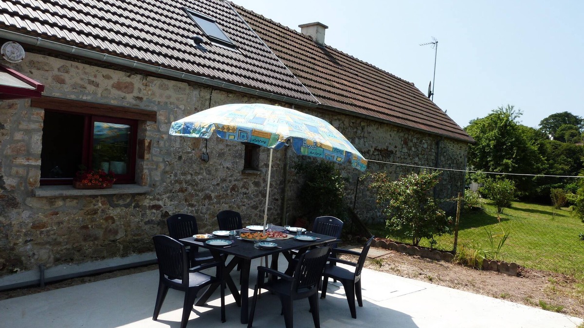 Les Moitiers-d'Allonne House | Cottage between sea and countryside