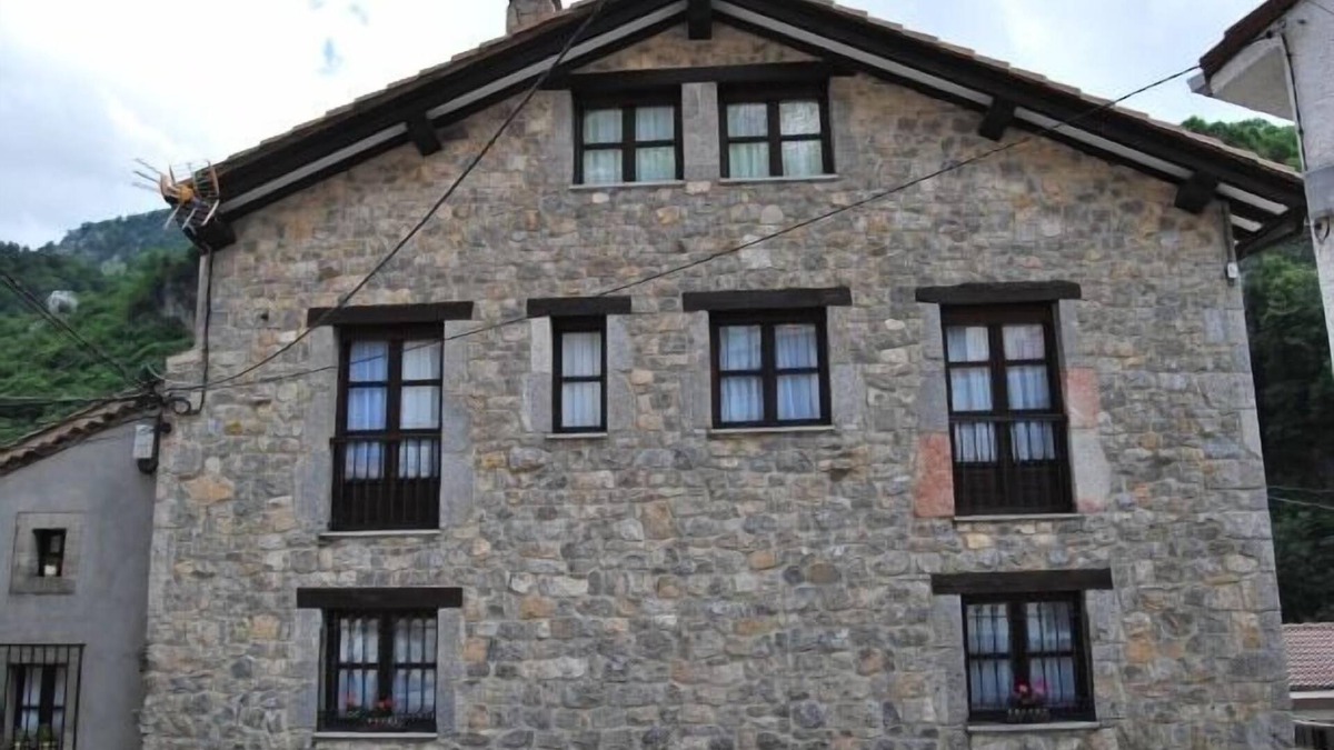 Tielve Cottage | Cottage (full rental) El Colladín for 9-10 people