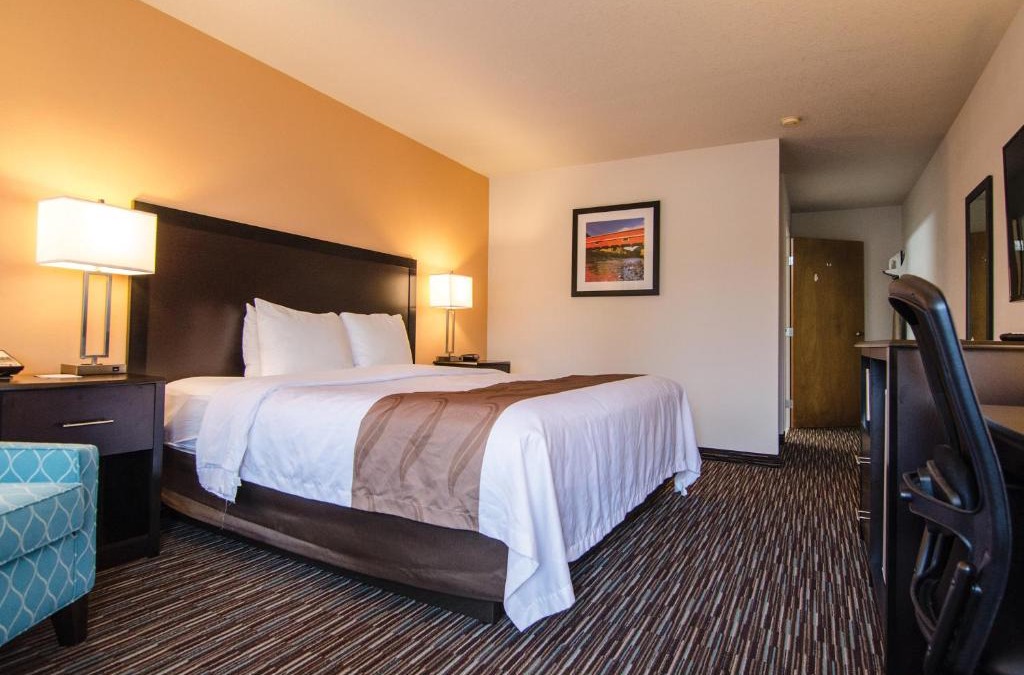 Cottage Grove Hotel | Cottage Grove Inn