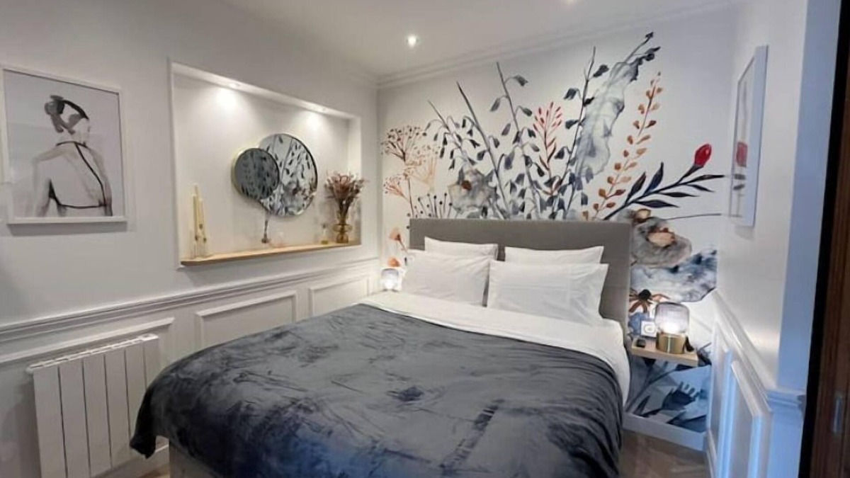 Maurepas Apartment | Cottage Haussmann