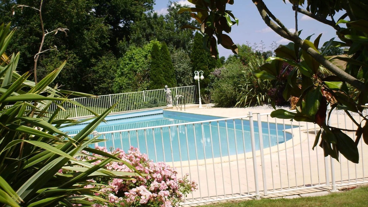 Talmont-Saint-Hilaire House | Cottage in an old farmhouse