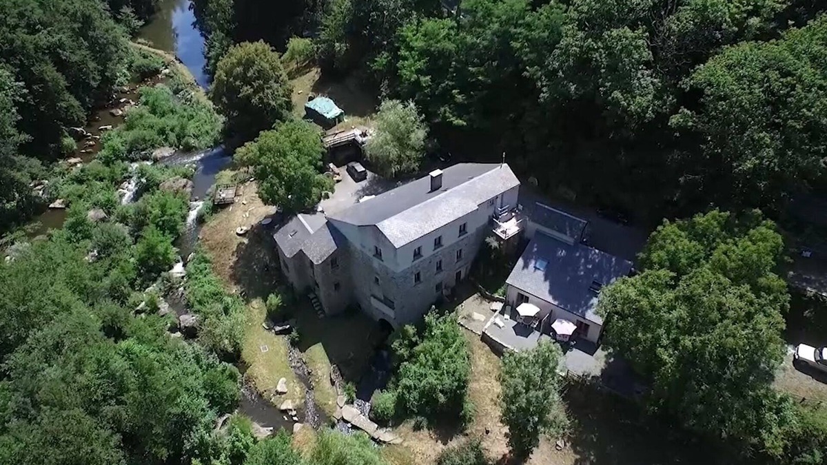Ferrieres Cottage | Cottage in a Water Mill - LE BEZ