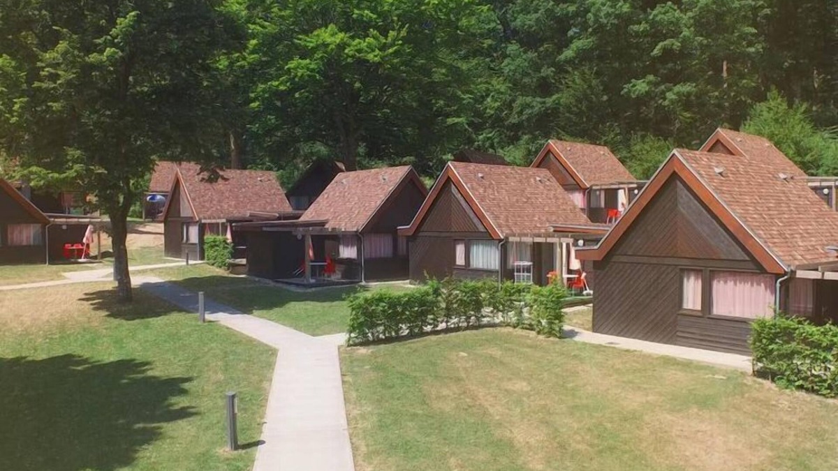 Bitche House | Cottage in Bitche with Heated Pool