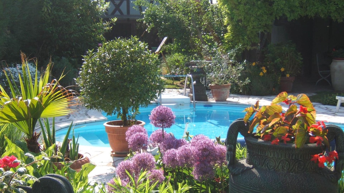 Sundhouse Cottage | Cottage in charming house in the heart of Alsace Sundhouse a garden and swimming pool