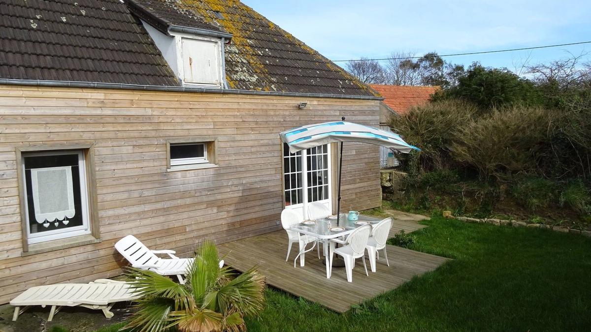 Vicq-sur-Mer Cottage | Cottage in Cosqueville near Normandy Coast
