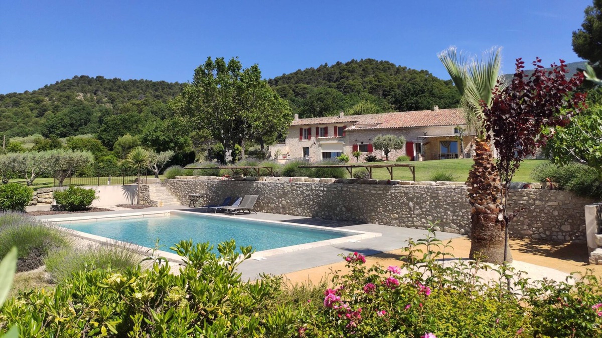 Cucuron Other | Cottage in Cucuron in the countryside, at the foot of the Luberon with swimming pool