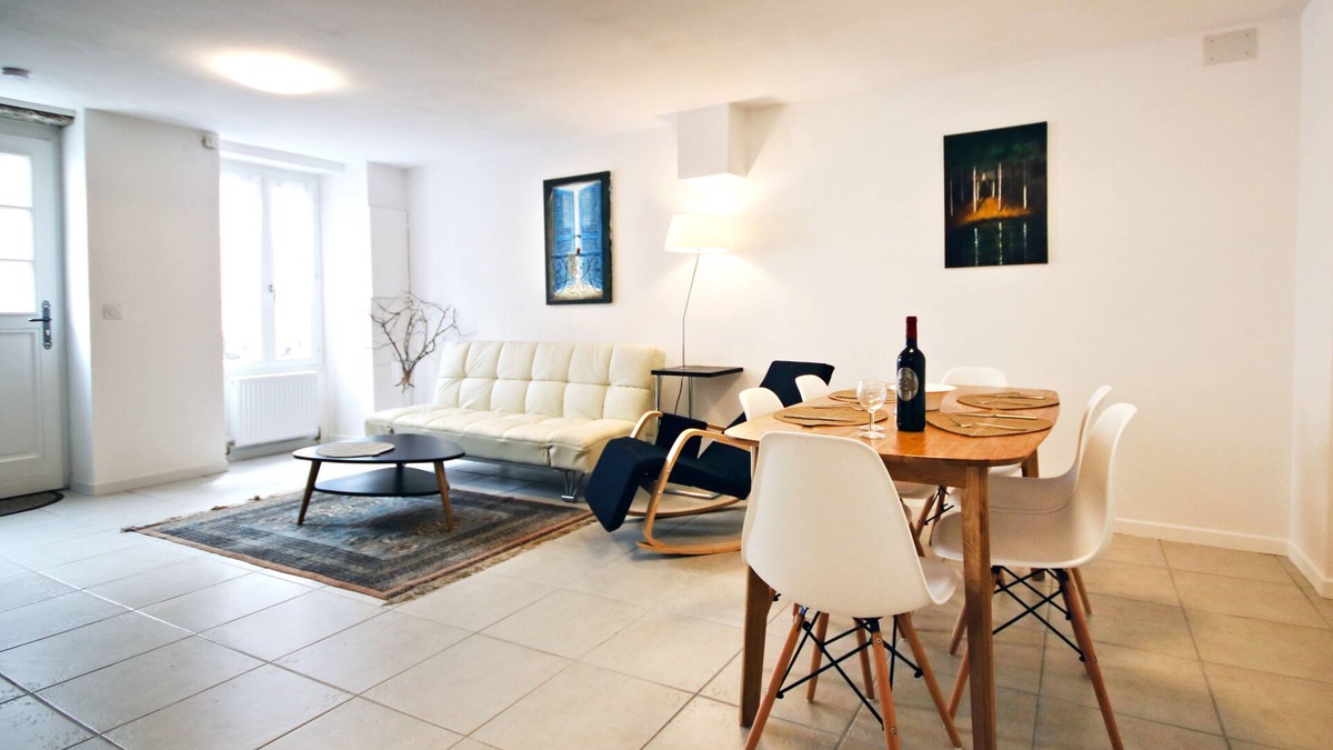 Sainte-Foy-la-Grande House | Cottage in historic part of riverside bastide town Sainte Foy la Grande