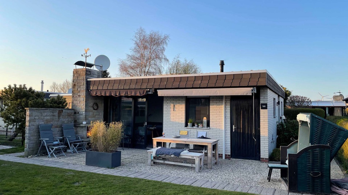 Tossens Apartment | Cottage in front of the dike