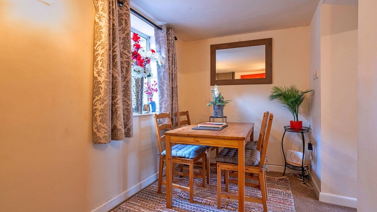 Tideswell Cottage | Cottage in Peak District near Chatsworth House