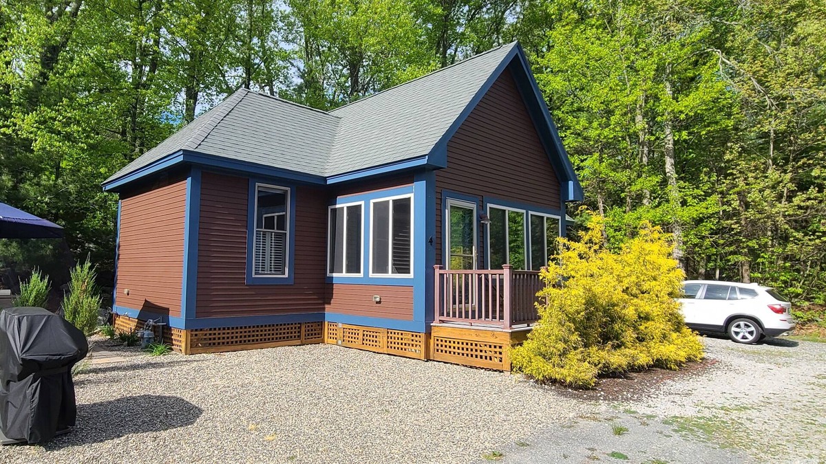 Summer Village Cottage | Cottage in Summer Resort just 45 minutes to Boston