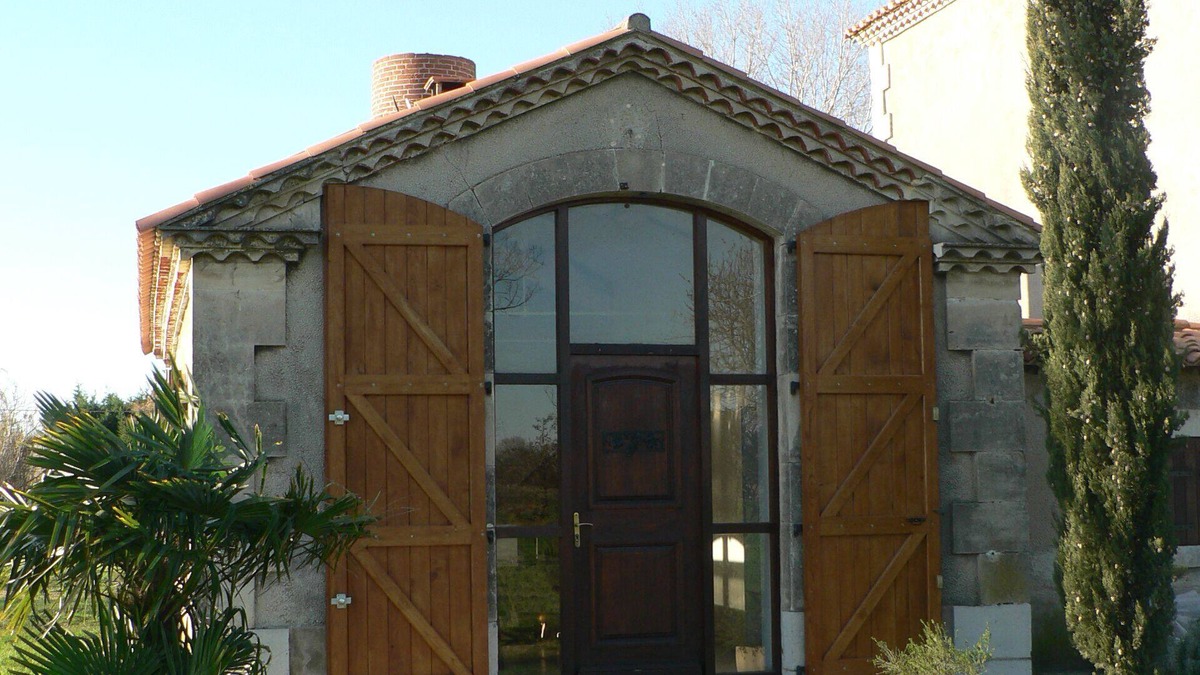 Saint-Gilles Cottage | cottage in the camargue on the edge of the small rhone