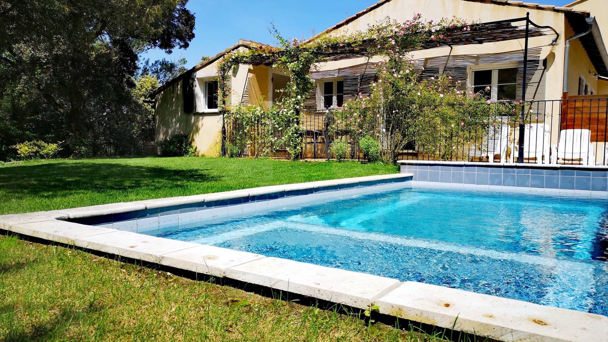 Loriol-du-Comtat House | Cottage in the countryside near the Via Venaissia