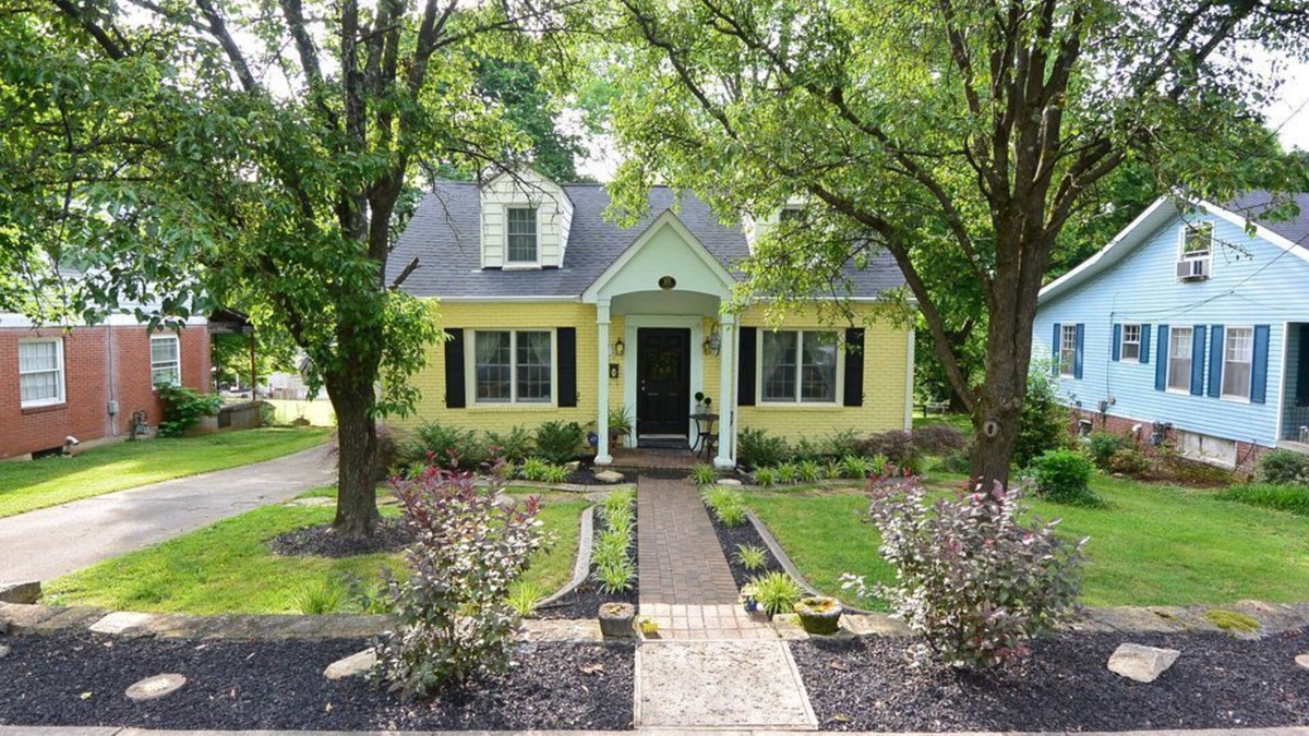 Bardstown House | "Cottage In The Rye" in the Bourbon Capital of the World