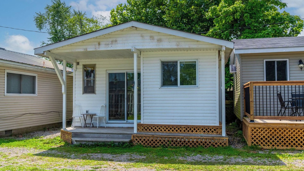 Turkey Point Cottage | Cottage in Turkey Point - beachfront