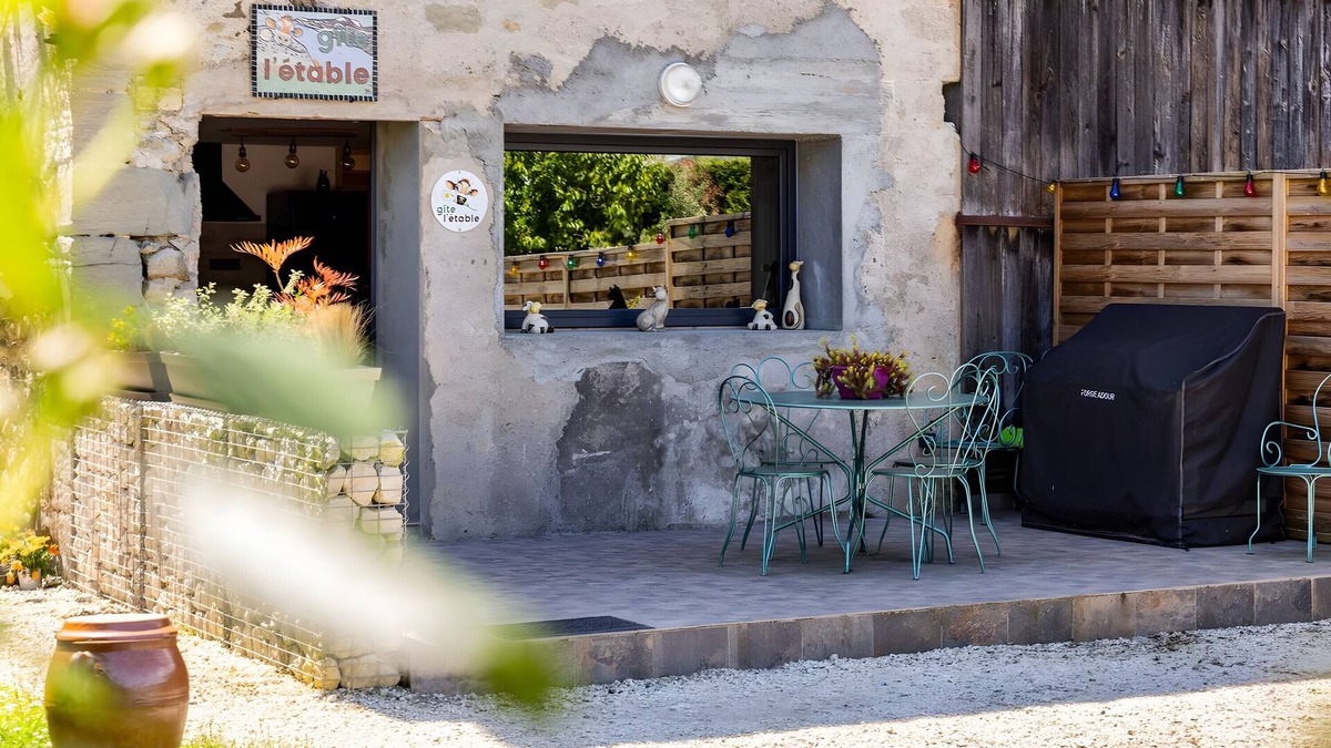 Vallieres Cottage | Cottage 'L'étable' with Private Terrace, Shared Garden and Wi-Fi