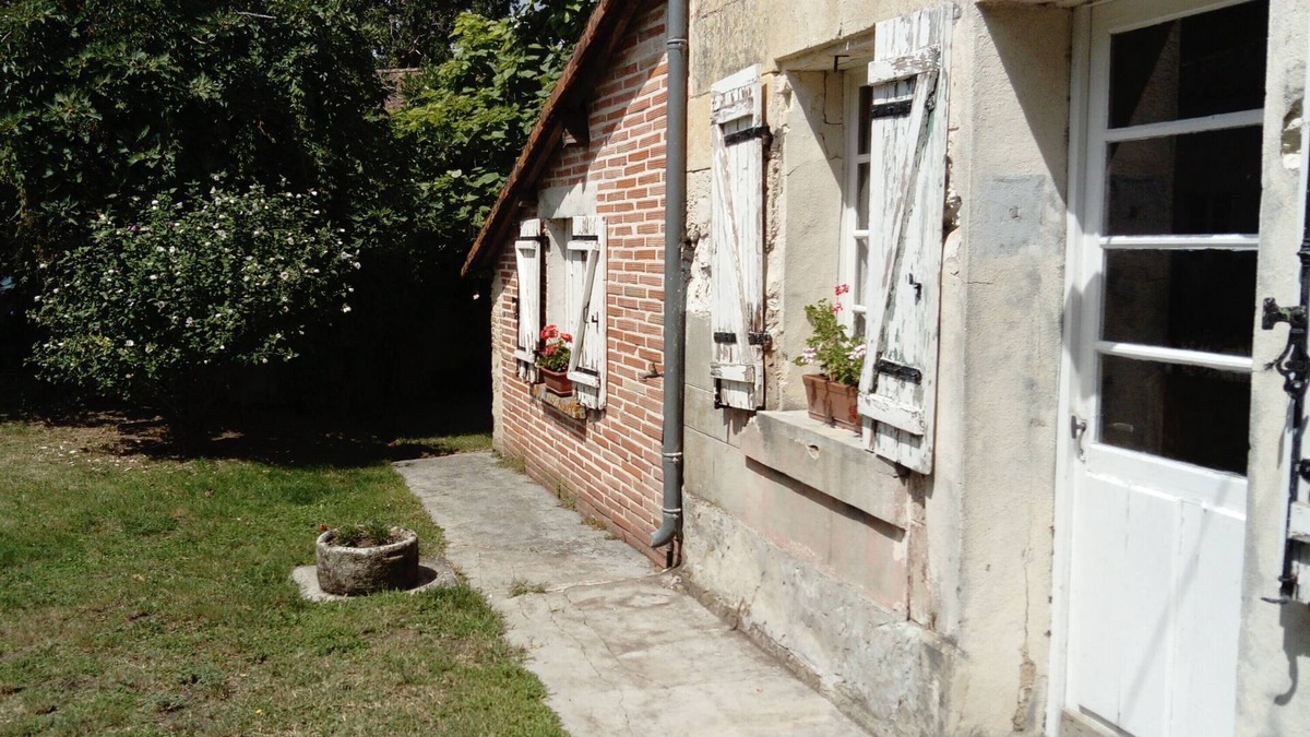 La Roche-Chalais Cottage | Cottage 'La Lavande - Perigord Vert' with Private Garden and Wi-Fi